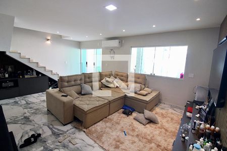 Sala de casa de condomínio à venda com 3 quartos, 220m² em Vargem Pequena, Rio de Janeiro