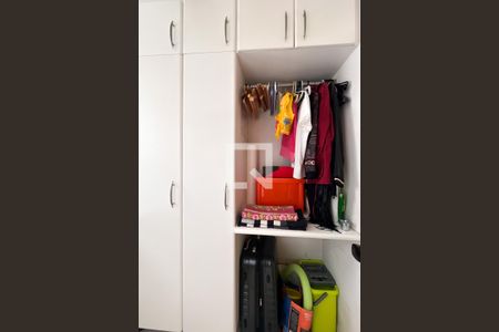 Apartamento à venda com 91m², 3 quartos e 2 vagas Apartamento à venda com 91m², 3 quartos e 2 vagasQuarto de Serviço