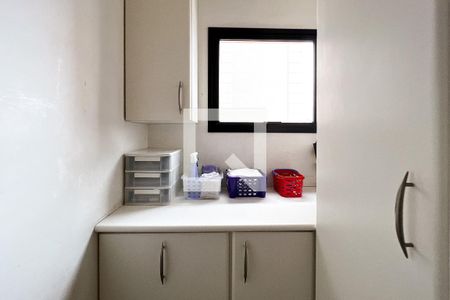 Apartamento à venda com 91m², 3 quartos e 2 vagas Apartamento à venda com 91m², 3 quartos e 2 vagasQuarto de Serviço