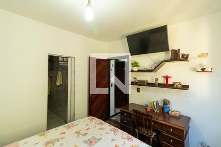 Casa à venda com 300m², 4 quartos e 5 vagas Casa à venda com 300m², 4 quartos e 5 vagasSuíte 1