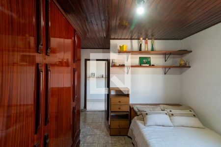 Casa à venda com 300m², 4 quartos e 5 vagas Casa à venda com 300m², 4 quartos e 5 vagasQuarto 3