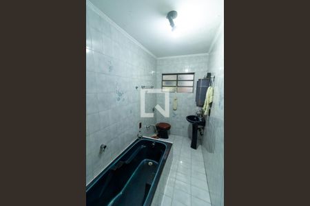 Casa à venda com 300m², 4 quartos e 5 vagas Casa à venda com 300m², 4 quartos e 5 vagasBanheiro 1