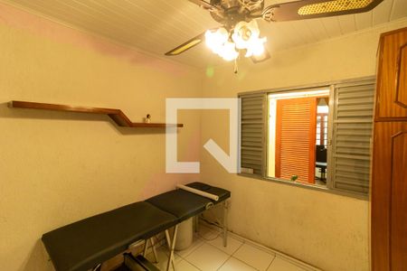 Casa à venda com 300m², 4 quartos e 5 vagas Casa à venda com 300m², 4 quartos e 5 vagasQuarto de Serviço