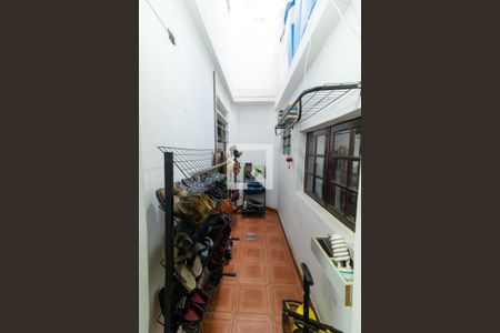 Casa à venda com 300m², 4 quartos e 5 vagas Casa à venda com 300m², 4 quartos e 5 vagasQuarto 1