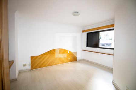 Quarto- cabeceira de apartamento à venda com 2 quartos, 84m² em Vila Olímpia, São Paulo