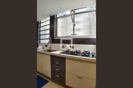 Apartamento à venda com 77m², 1 quarto e 1 vagaCozinha