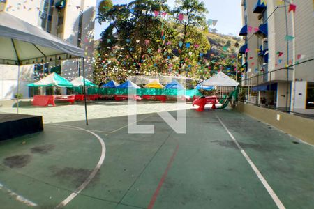 Apartamento à venda com 77m², 1 quarto e 1 vagaQuadra