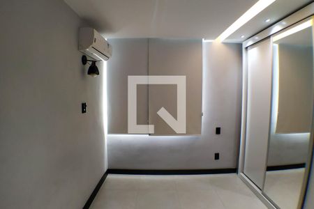 Apartamento à venda com 77m², 1 quarto e 1 vagaQuarto