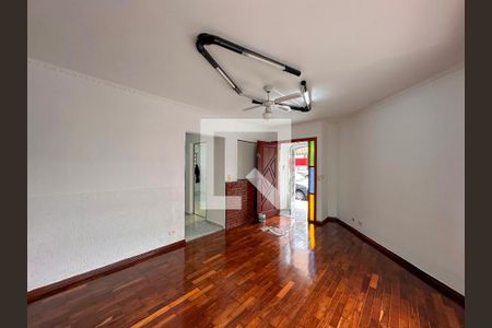 Sala de casa à venda com 3 quartos, 130m² em Jardim Aeroporto, São Paulo