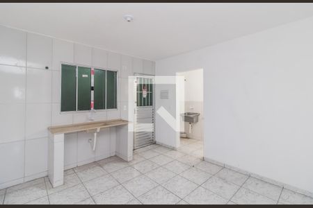 Cozinha de apartamento para alugar com 2 quartos, 55m² em Cidade Líder, São Paulo