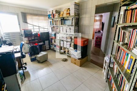 Escritório de casa para alugar com 3 quartos, 178m² em Parque Pinheiros, Taboão da Serra