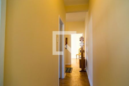 Casa à venda com 255m², 3 quartos e 2 vagasCorredor