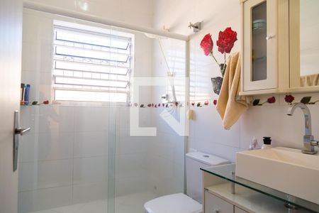 Casa à venda com 255m², 3 quartos e 2 vagasBanheiro