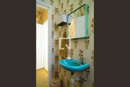 Casa à venda com 255m², 3 quartos e 2 vagasBanheiro de Serviço