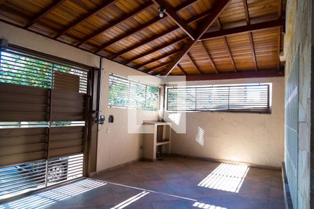 Casa à venda com 255m², 3 quartos e 2 vagasGaragem