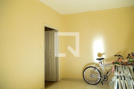 Casa à venda com 255m², 3 quartos e 2 vagasQuarto de Serviço