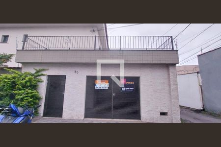 Casa para alugar com 300m², 4 quartos e 2 vagas Casa para alugar com 300m², 4 quartos e 2 vagasFachada