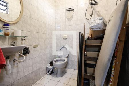 Casa à venda com 229m², 3 quartos e 3 vagas Casa à venda com 229m², 3 quartos e 3 vagasBanheiro de serviço 1