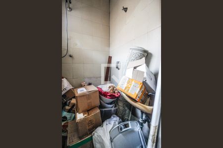 Casa à venda com 229m², 3 quartos e 3 vagas Casa à venda com 229m², 3 quartos e 3 vagasBanheiro de serviço 2