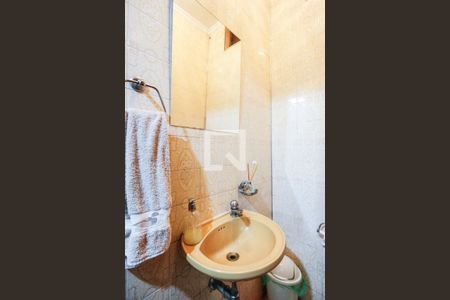 Casa à venda com 229m², 3 quartos e 3 vagas Casa à venda com 229m², 3 quartos e 3 vagasLavabo