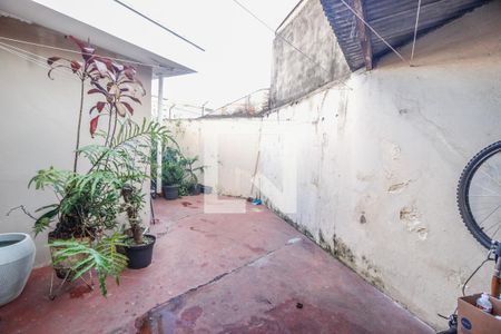 Casa à venda com 229m², 3 quartos e 3 vagas Casa à venda com 229m², 3 quartos e 3 vagasQuintal