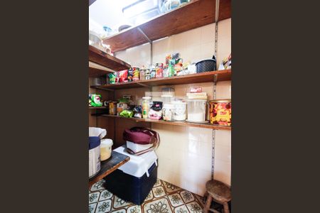 Casa à venda com 229m², 3 quartos e 3 vagas Casa à venda com 229m², 3 quartos e 3 vagasDespensa