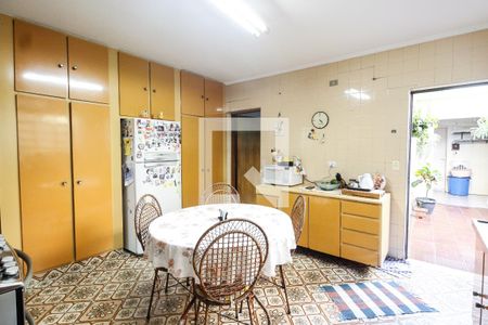 Casa à venda com 229m², 3 quartos e 3 vagas Casa à venda com 229m², 3 quartos e 3 vagasCozinha