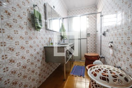 Casa à venda com 229m², 3 quartos e 3 vagas Casa à venda com 229m², 3 quartos e 3 vagasBanheiro