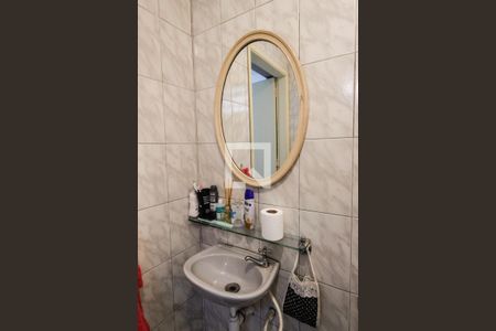 Casa à venda com 229m², 3 quartos e 3 vagas Casa à venda com 229m², 3 quartos e 3 vagasBanheiro de serviço 1