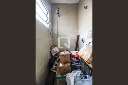 Casa à venda com 229m², 3 quartos e 3 vagas Casa à venda com 229m², 3 quartos e 3 vagasBanheiro de serviço 2