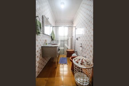 Casa à venda com 229m², 3 quartos e 3 vagas Casa à venda com 229m², 3 quartos e 3 vagasBanheiro