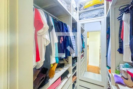 Apartamento à venda com 160m², 3 quartos e 1 vagaCloset