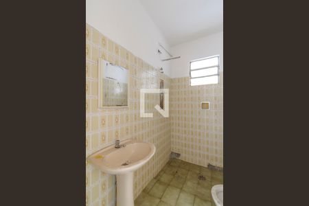 Banheiro de casa para alugar com 1 quarto, 80m² em Vila Pirituba, São Paulo