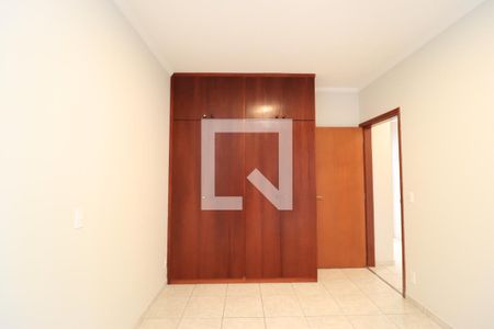 Apartamento para alugar com 102m², 3 quartos e 2 vagasQuarto 2