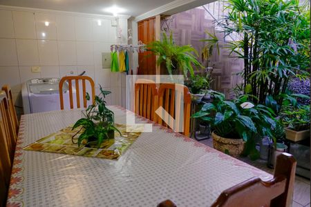 Casa à venda com 200m², 4 quartos e 5 vagasQuintal