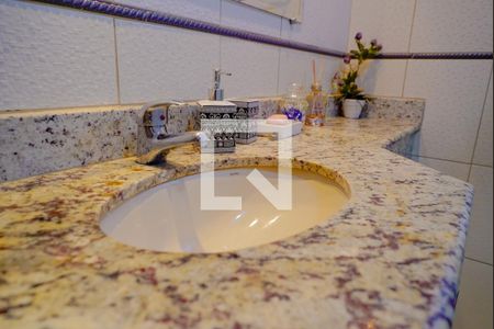 Casa à venda com 200m², 4 quartos e 5 vagasBanheiro 1