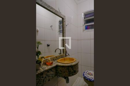 Casa à venda com 200m², 4 quartos e 5 vagasLavabo