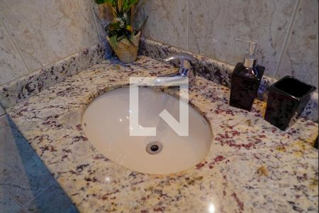 Casa à venda com 200m², 4 quartos e 5 vagasBanheiro Suíte 1