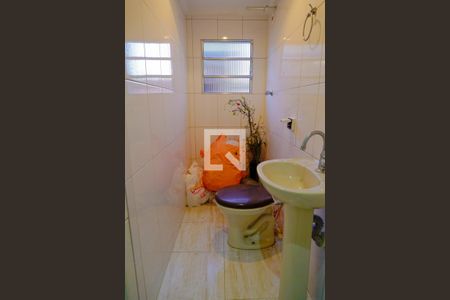 Casa à venda com 200m², 4 quartos e 5 vagasEdícula Banheiro