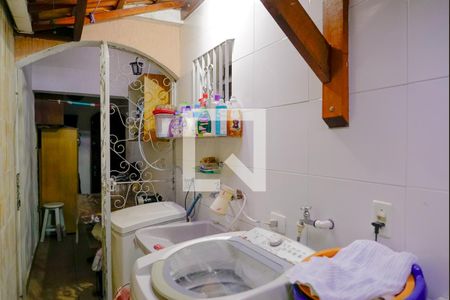 Casa à venda com 200m², 4 quartos e 5 vagasÁrea de Serviço