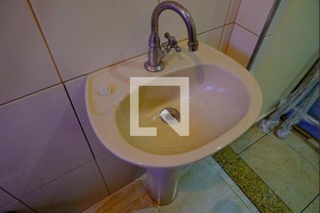 Casa à venda com 200m², 4 quartos e 5 vagasEdícula Banheiro