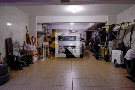Casa à venda com 200m², 4 quartos e 5 vagasGaragem