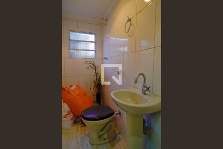 Casa à venda com 200m², 4 quartos e 5 vagasEdícula Banheiro