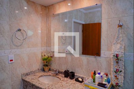 Casa à venda com 200m², 4 quartos e 5 vagasBanheiro Suíte 1