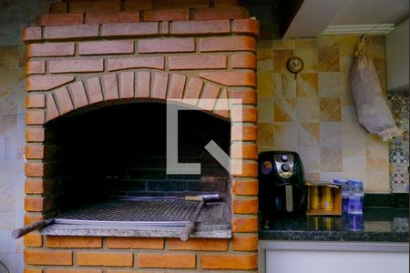 Casa à venda com 200m², 4 quartos e 5 vagasQuintal