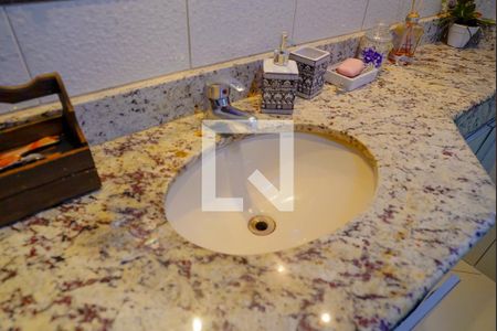 Casa à venda com 200m², 4 quartos e 5 vagasBanheiro 1