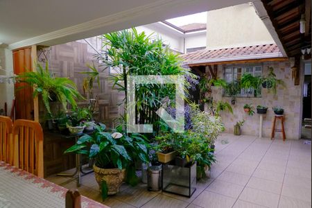 Casa à venda com 200m², 4 quartos e 5 vagasQuintal