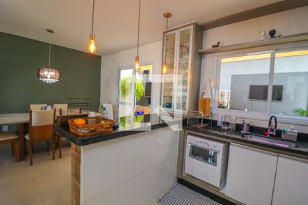 Casa de condomínio à venda com 152m², 3 quartos e 2 vagasCozinha