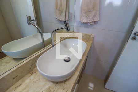 Casa de condomínio à venda com 152m², 3 quartos e 2 vagasSuíte