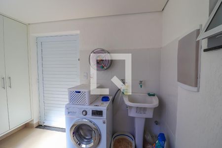 Casa de condomínio à venda com 152m², 3 quartos e 2 vagasÁrea de Serviço